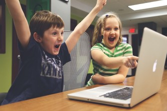 win10系统切换后打不开机